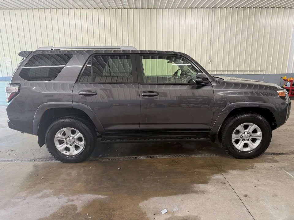 2016 Toyota 4Runner 5th Gen - Image 11 of 12