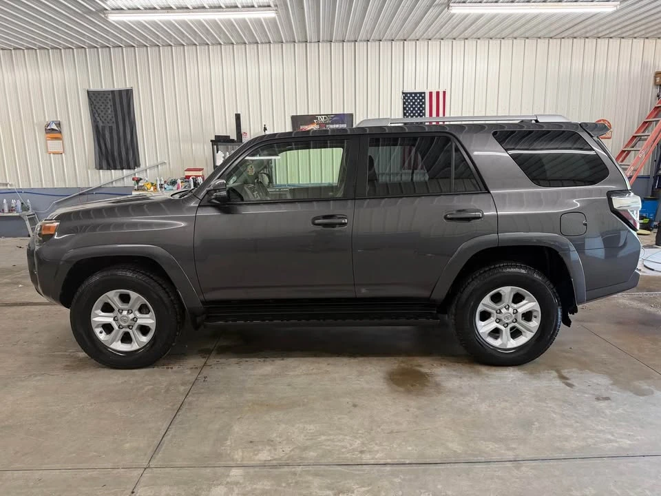 2016 Toyota 4Runner 5th Gen - Image 9 of 12