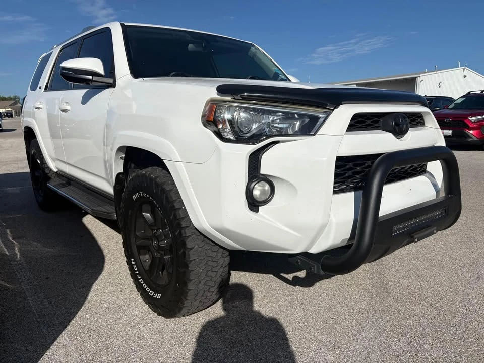 2016 Toyota 4Runner 5th Gen - Image 2 of 7