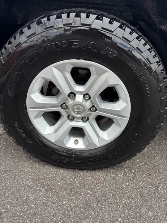 2016 Toyota 4Runner 5th Gen - Image 13 of 15