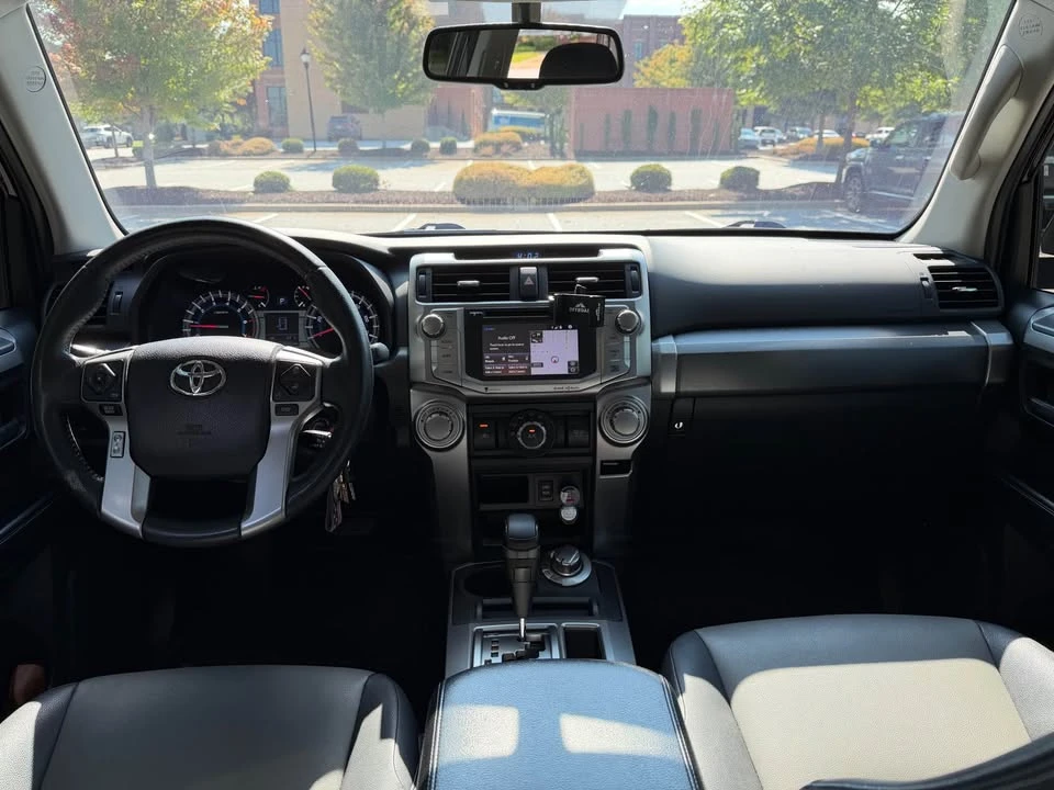 2016 Toyota 4Runner 5th Gen - Image 11 of 20