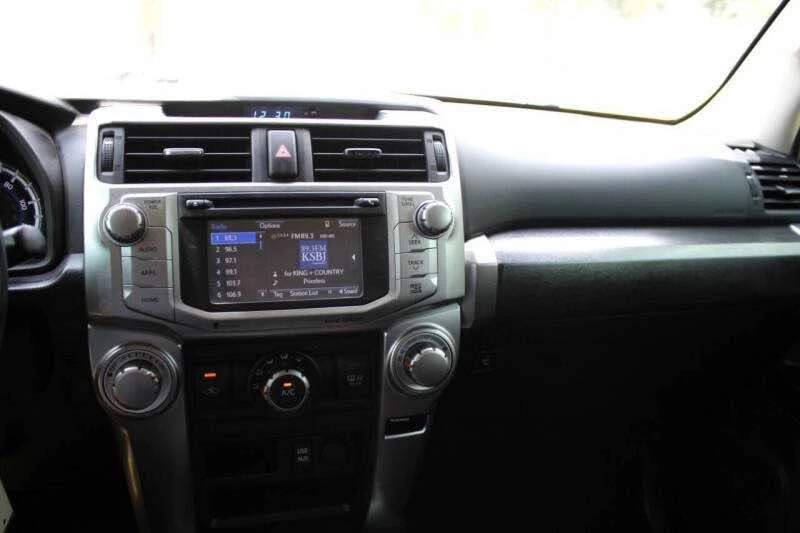 2016 Toyota 4Runner 5th Gen - Image 9 of 15