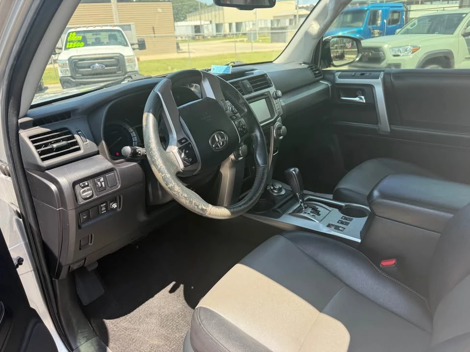 2016 Toyota 4Runner 5th Gen - Image 5 of 11