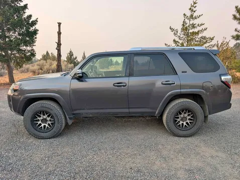 2016 Toyota 4Runner SR5 Premium Sport Utility 4D