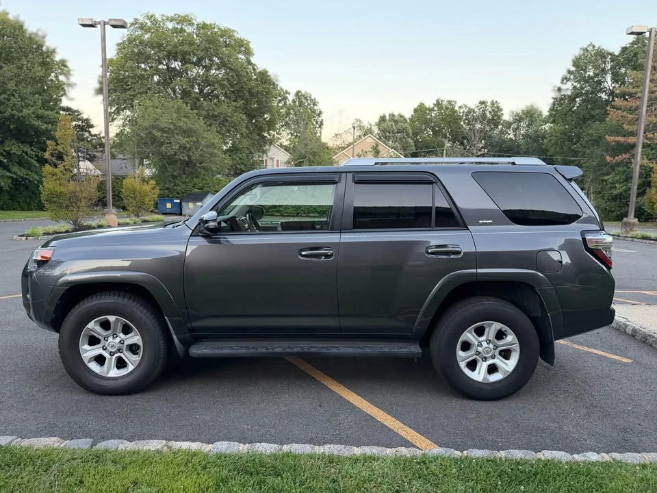 2016 Toyota 4Runner 5th Gen - Image 9 of 20
