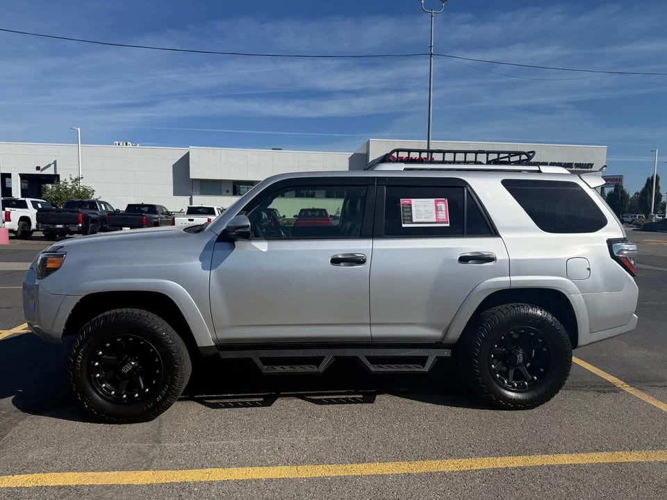 2016 Toyota 4Runner 5th Gen - Image 2 of 17