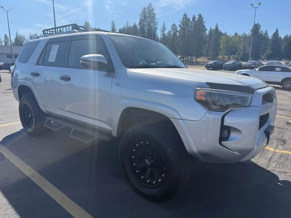 2016 Toyota 4Runner 5th Gen - Image 7 of 17