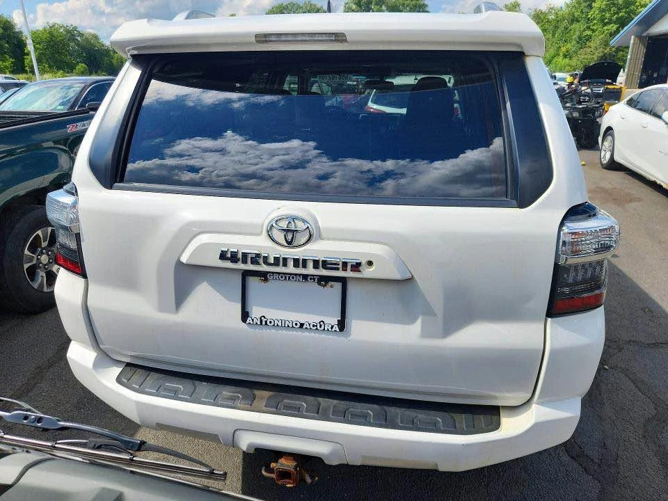 2016 Toyota 4Runner 5th Gen - Image 5 of 10
