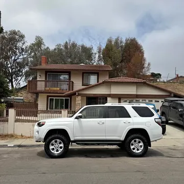 2016 Toyota 4Runner SR5 Sport Utility 2D