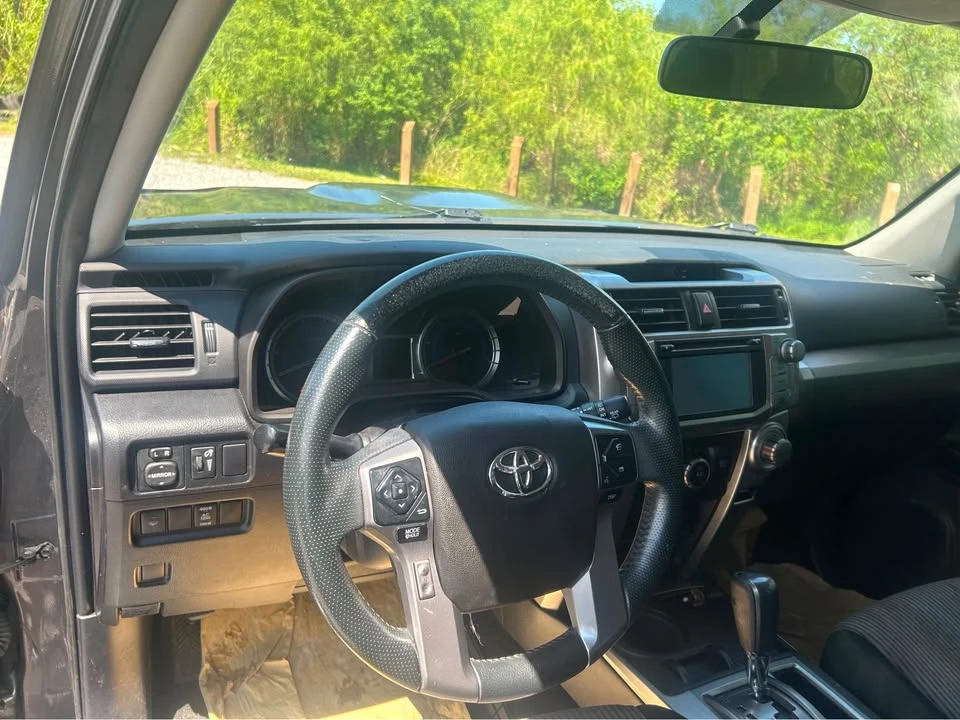 2016 Toyota 4Runner 5th Gen - Image 6 of 10
