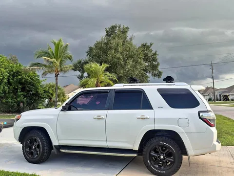 2016 Toyota 4Runner SR5 Sport Utility 2D