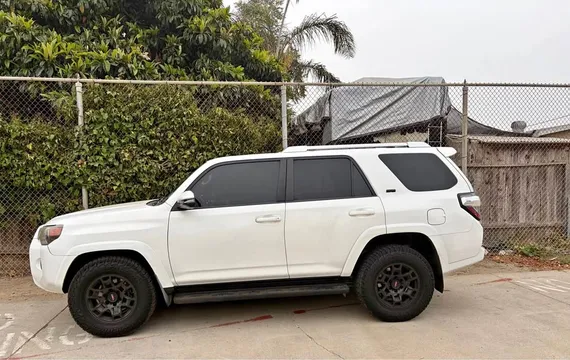 2016 Toyota 4Runner SR5 Sport Utility 2D