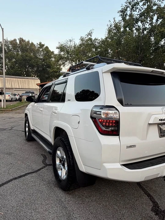 2016 Toyota 4Runner 5th Gen - Image 4 of 11