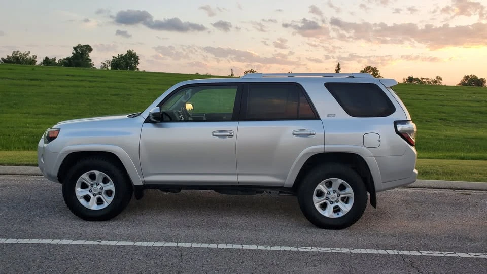 2016 Toyota 4Runner 5th Gen - Image 5 of 16