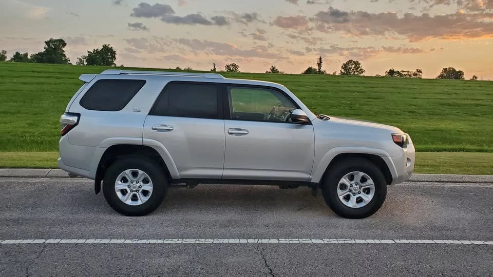2016 Toyota 4Runner 5th Gen - Image 6 of 16