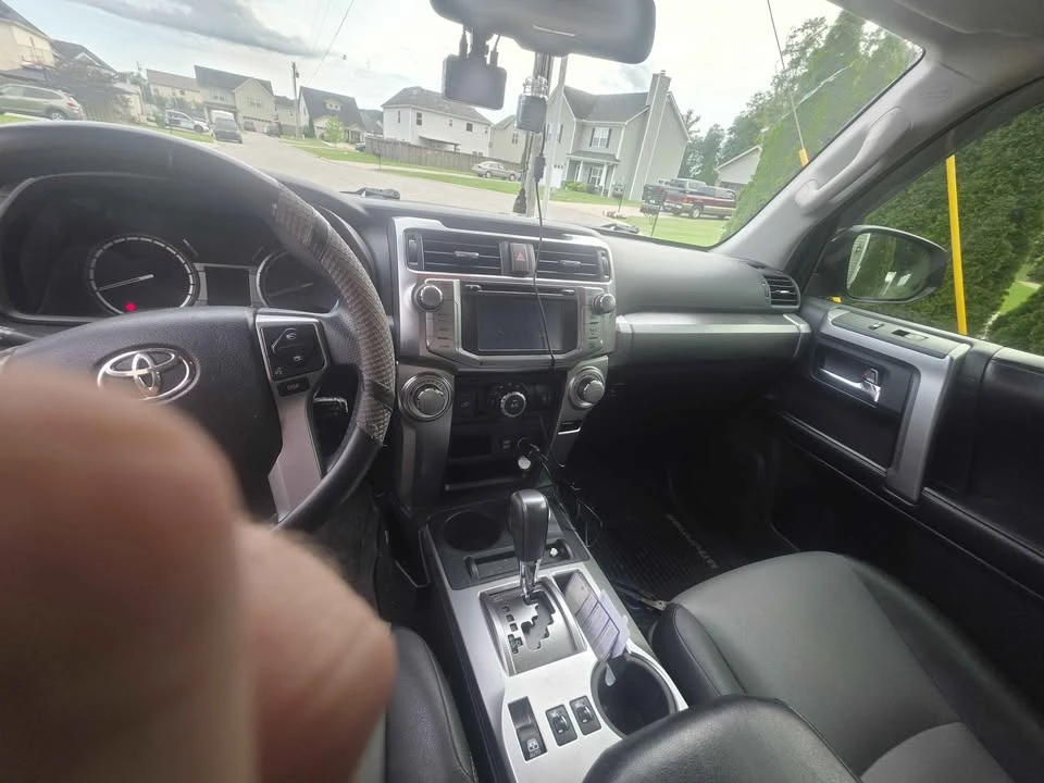 2016 Toyota 4Runner 5th Gen - Image 9 of 11
