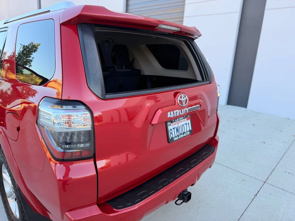 2016 Toyota 4Runner 5th Gen - Image 9 of 15