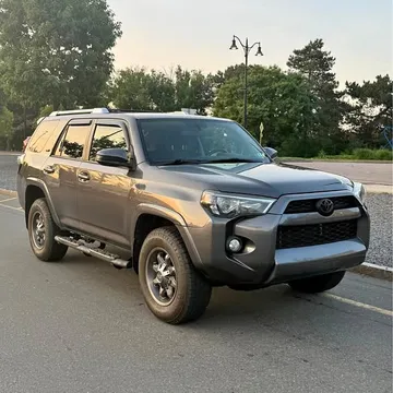 2016 Toyota 4Runner SR5 Sport Utility 4D