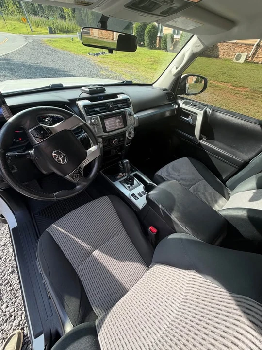 2016 Toyota 4Runner 5th Gen - Image 14 of 18