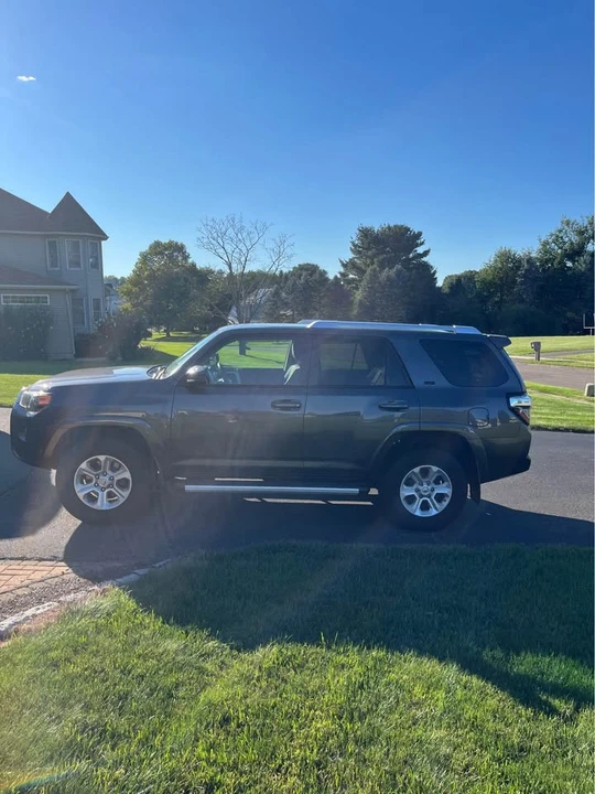 2016 Toyota 4Runner 5th Gen - Image 4 of 11
