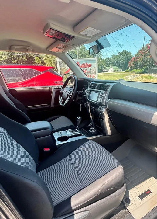 2016 Toyota 4Runner 5th Gen - Image 11 of 16