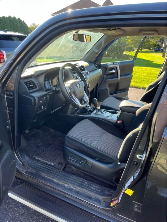 2016 Toyota 4Runner 5th Gen - Image 7 of 11