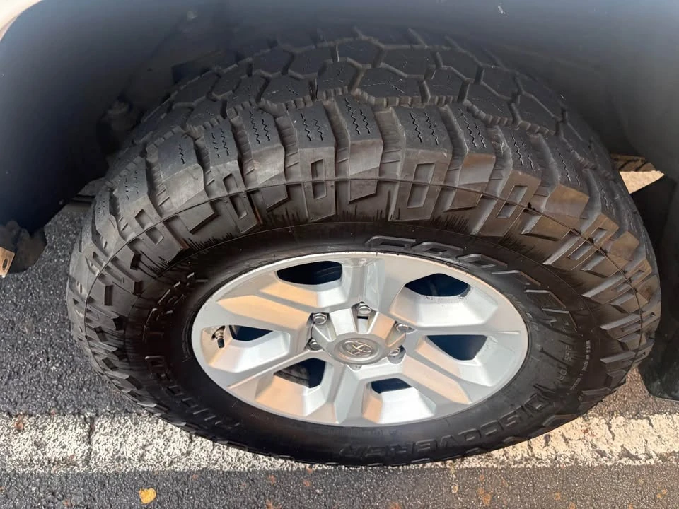 2016 Toyota 4Runner 5th Gen - Image 15 of 18