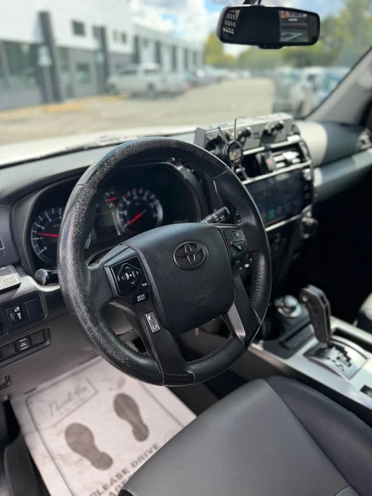 2016 Toyota 4Runner 5th Gen - Image 5 of 9