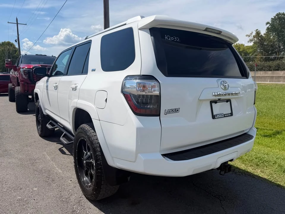 2016 Toyota 4Runner 5th Gen - Image 9 of 17