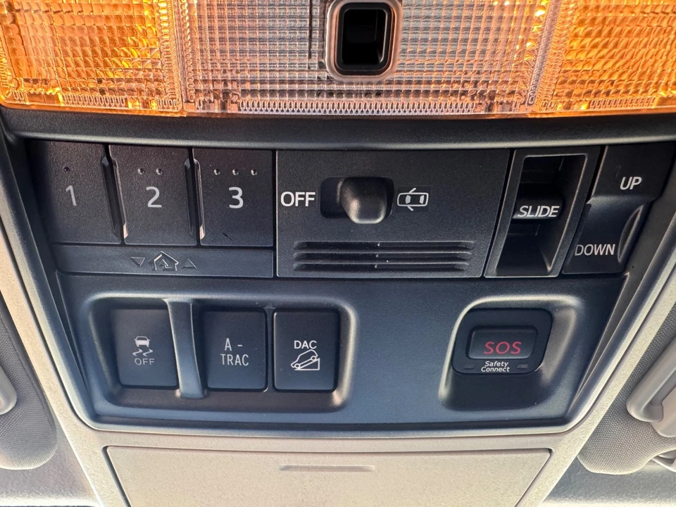 2016 Toyota 4Runner 5th Gen - Image 13 of 21