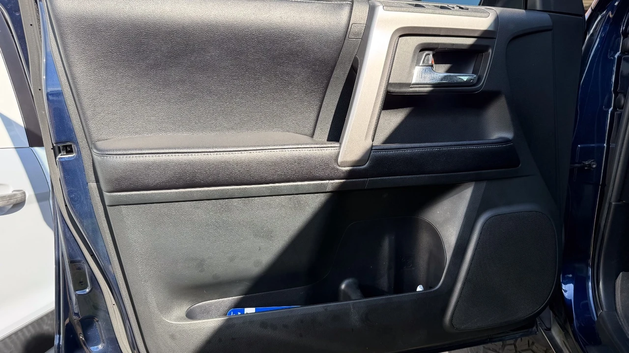 2016 Toyota 4Runner 5th Gen - Image 7 of 21