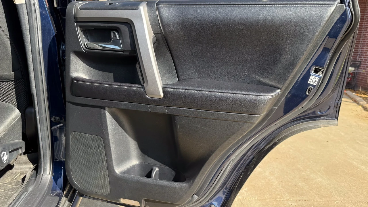 2016 Toyota 4Runner 5th Gen - Image 8 of 21