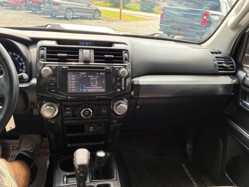 2016 Toyota 4Runner 5th Gen - Image 7 of 17