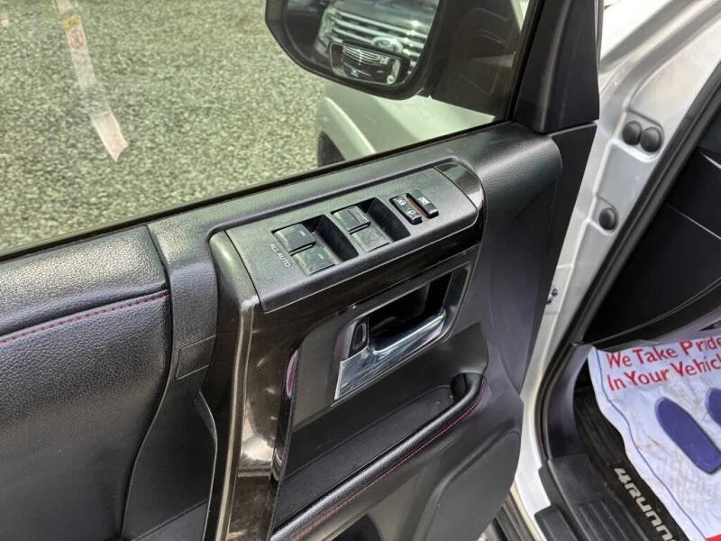 2016 Toyota 4Runner 5th Gen - Image 10 of 17