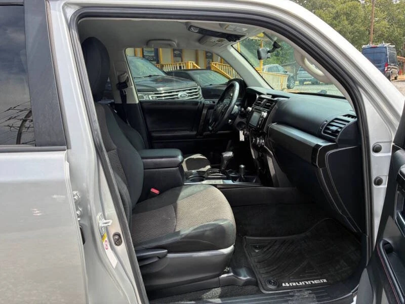 2016 Toyota 4Runner 5th Gen - Image 13 of 17