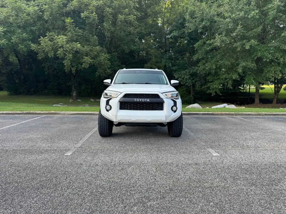 2016 Toyota 4Runner 5th Gen - Image 4 of 10