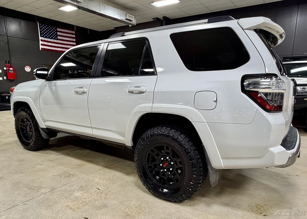 2016 Toyota 4Runner 5th Gen - Image 11 of 12