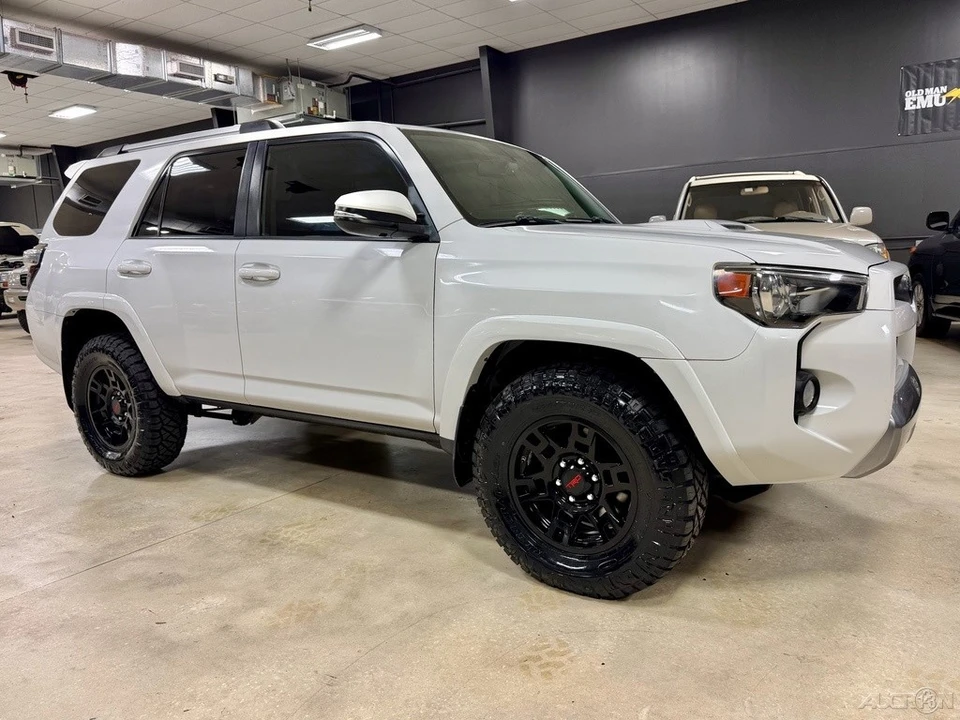 2016 Toyota 4Runner 5th Gen - Image 6 of 12