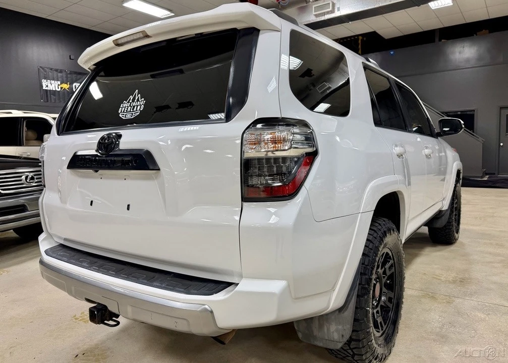 2016 Toyota 4Runner 5th Gen - Image 9 of 12