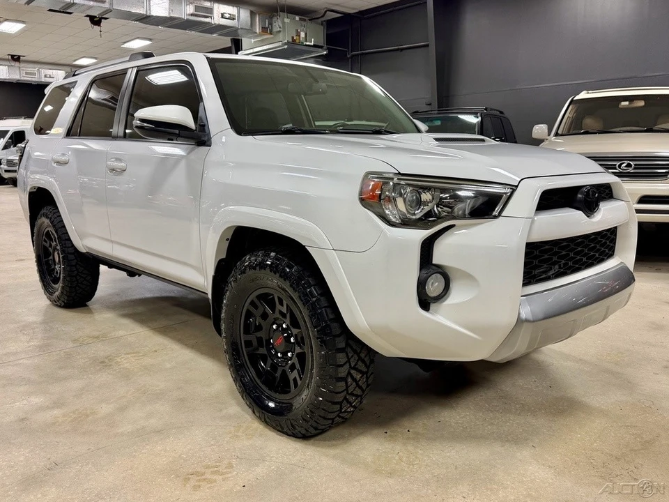 2016 Toyota 4Runner 5th Gen - Image 5 of 12