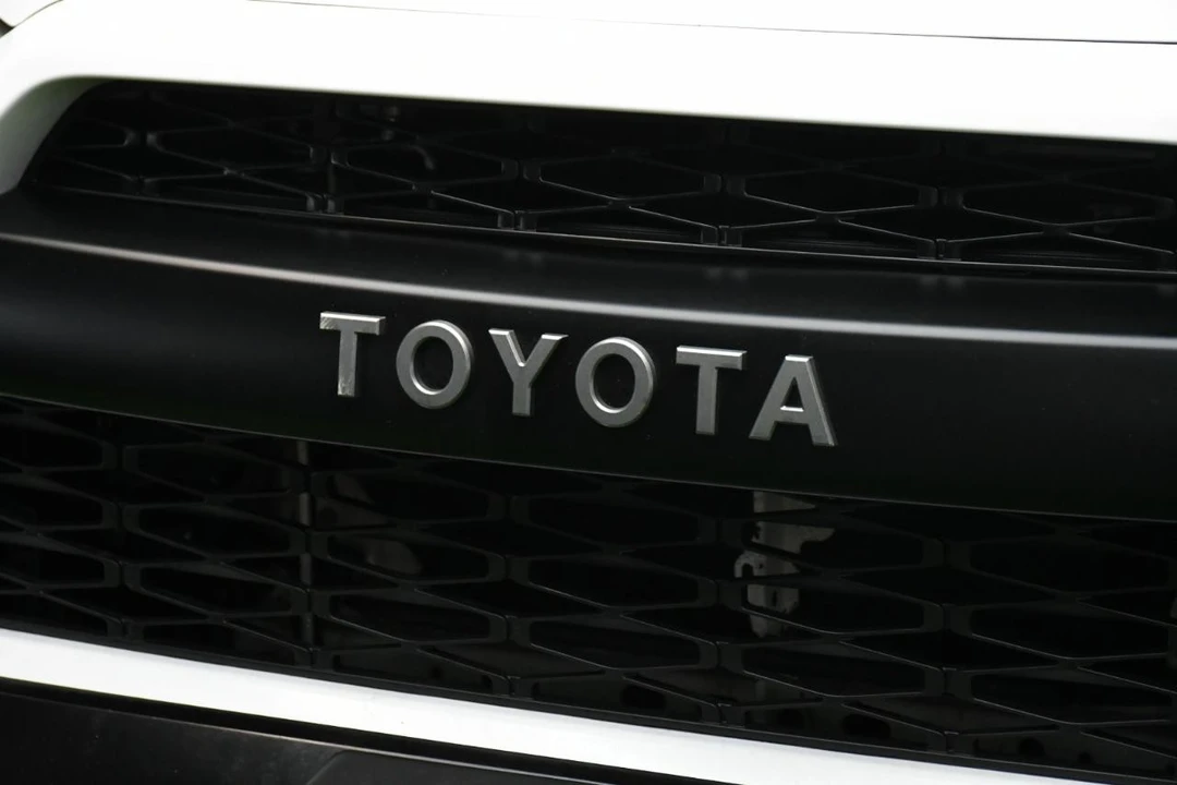 2016 Toyota 4Runner 5th Gen - Image 10 of 21