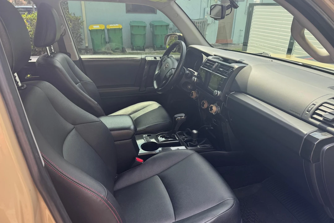 2016 Toyota 4Runner 5th Gen - Image 19 of 31