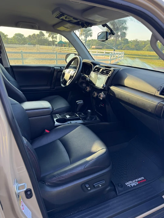 2016 Toyota 4Runner 5th Gen - Image 26 of 31