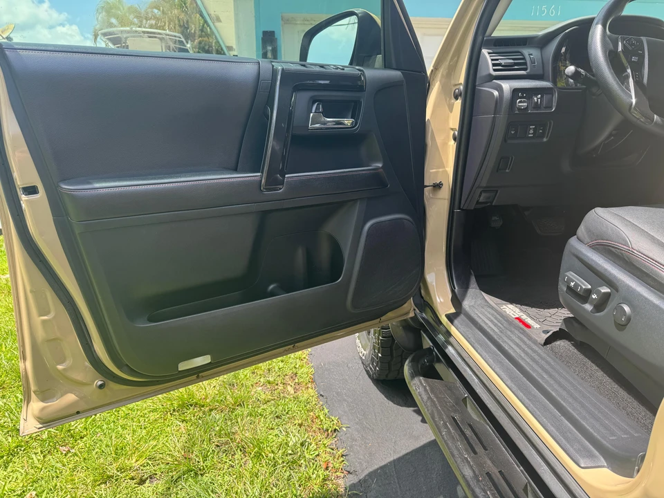 2016 Toyota 4Runner 5th Gen - Image 29 of 31