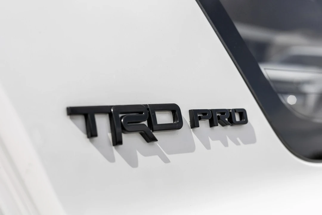 2016 Toyota 4Runner 5th Gen - Image 15 of 31