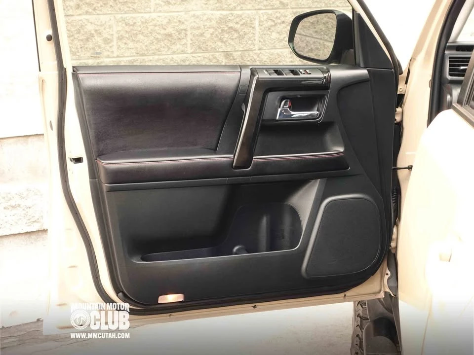 2016 Toyota 4Runner 5th Gen - Image 10 of 20