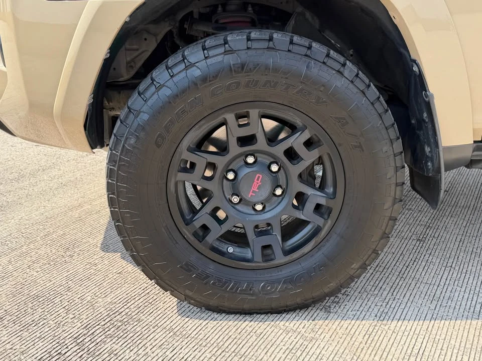 2016 Toyota 4Runner 5th Gen - Image 11 of 20