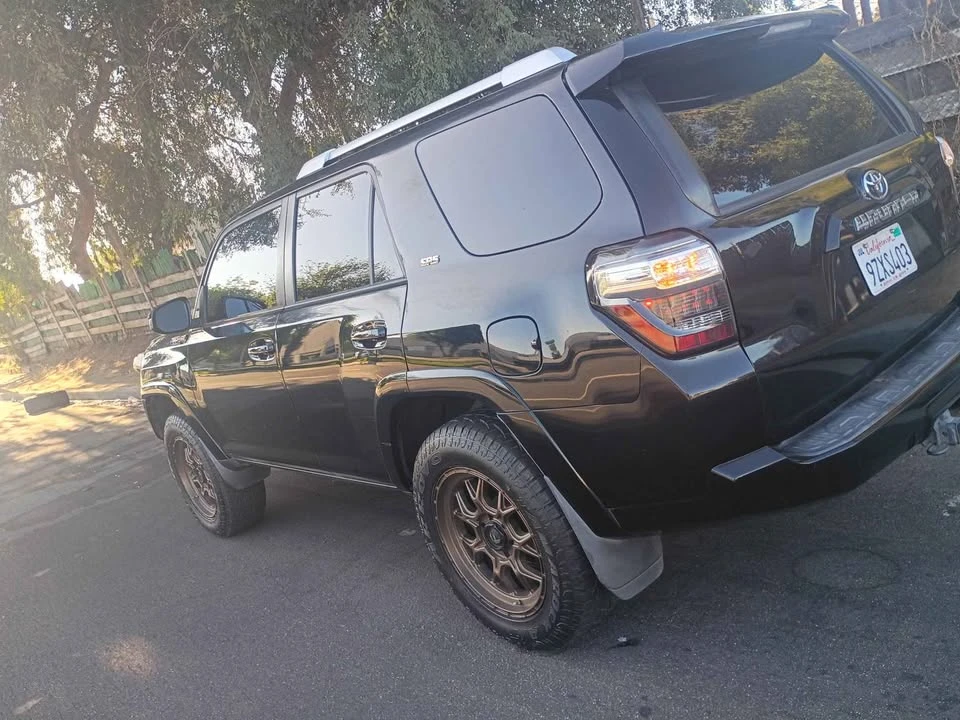 2016 Toyota 4Runner 5th Gen - Image 4 of 12