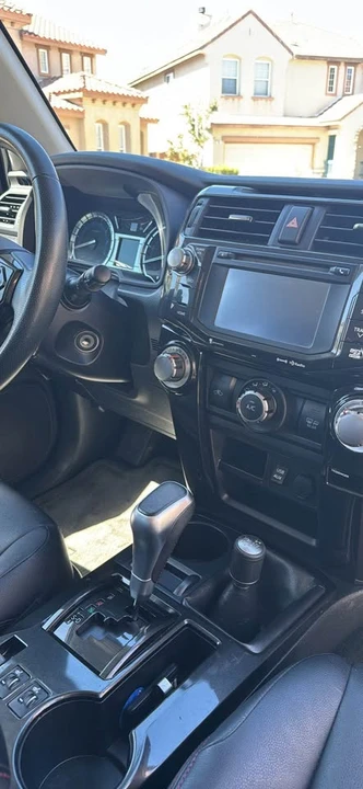 2016 Toyota 4Runner 5th Gen - Image 4 of 8