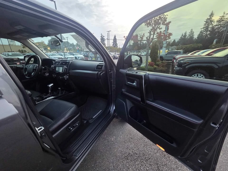 2016 Toyota 4Runner 5th Gen - Image 7 of 16